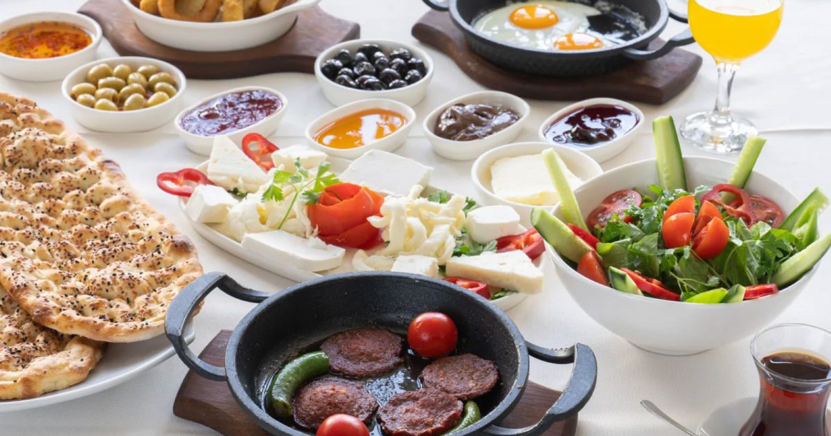 Atakum'da Kahvaltı: Serpme Kahvaltıda Neler Var?